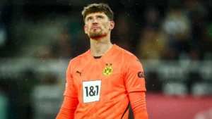 Phản hồi của Kobel về giấc mơ Premier League