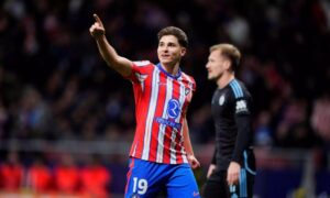 Julian Alvarez hiện đang chơi cho Atletico Madrid